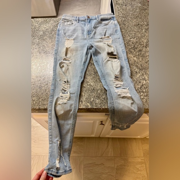 Hollister Blue Ankle Cropped Jeans Distressed - Picture 2 of 4